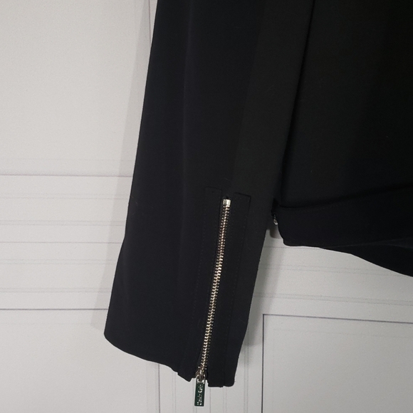 Sold - Picture 6 of 9